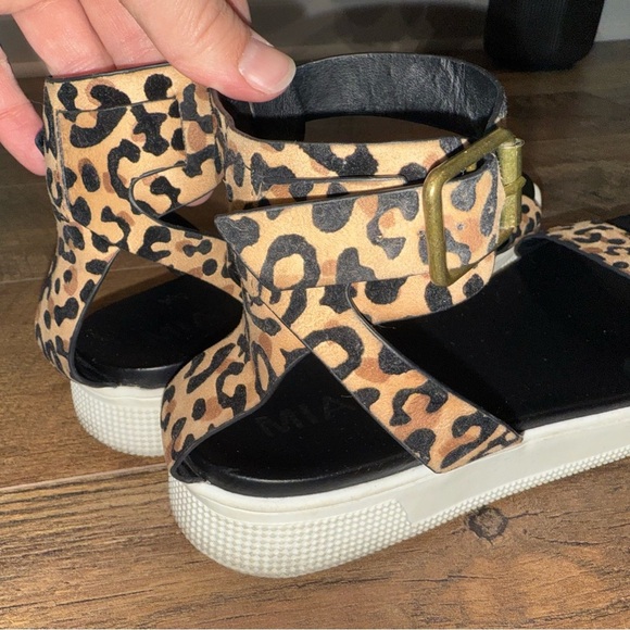 Mia Leopard Print Ankle Strap Women's Sandals - Picture 4 of 11